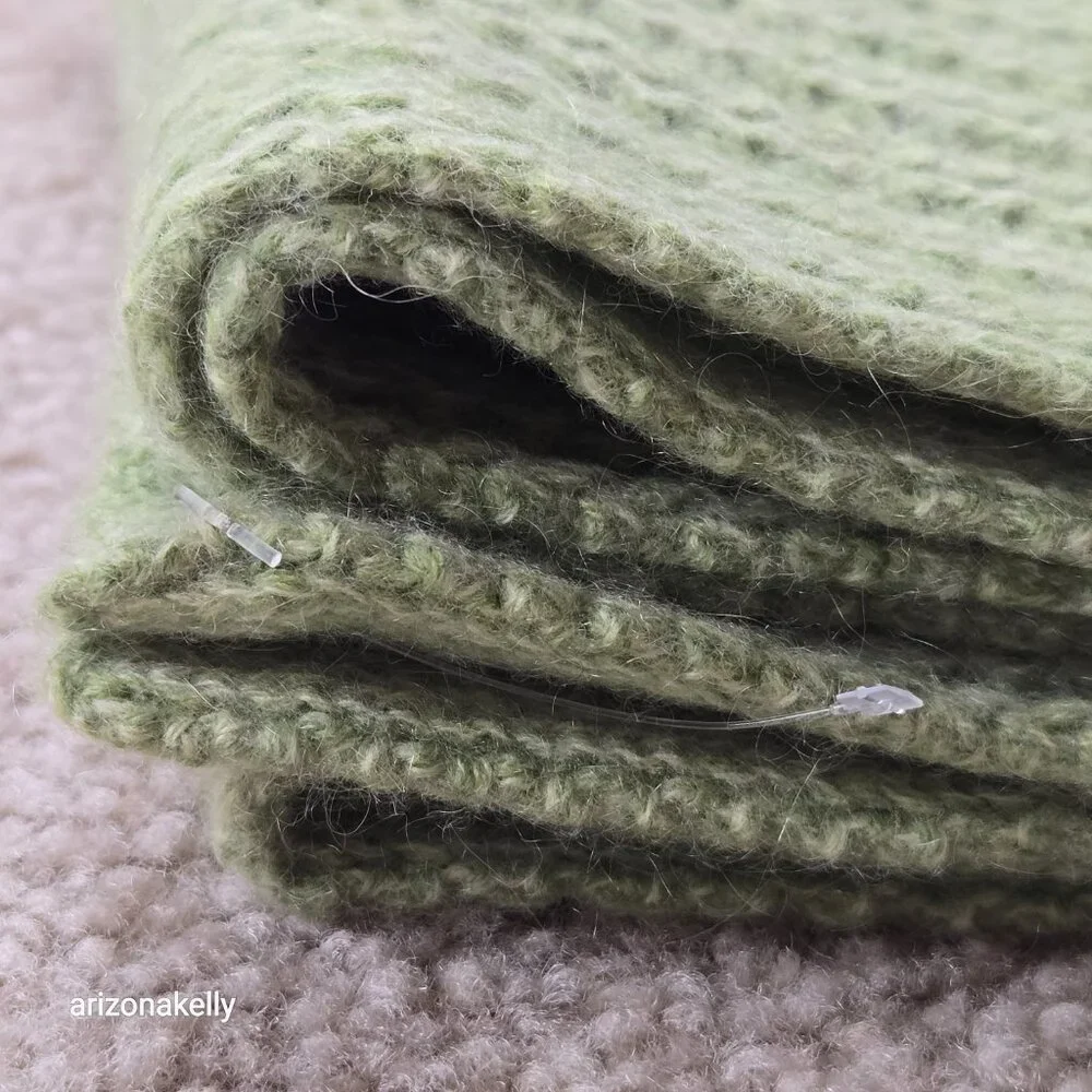 Castlerig Cashmere Green Knit Scarf *TINY REPAIRED HOLE*